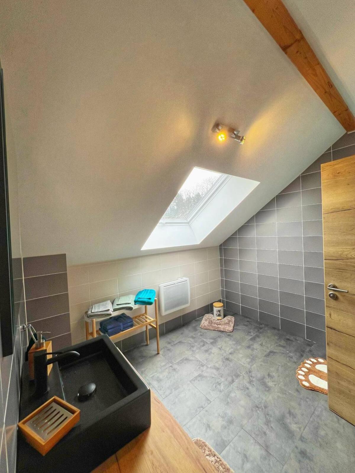 Loft Spacieux En Pleine Foret Bining Exteriör bild